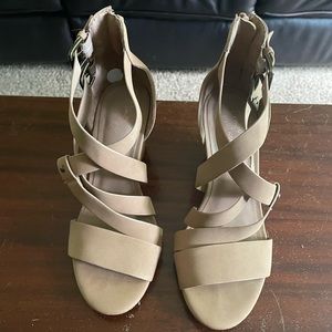 🎉Make Offer🎉 🎈Crown Vintage shoes🎈